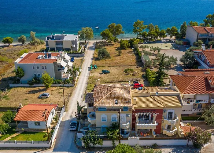 Livas Almyri Seafront Flat