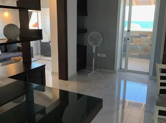 Livas Almyri Seafront Flat Kato Almiri