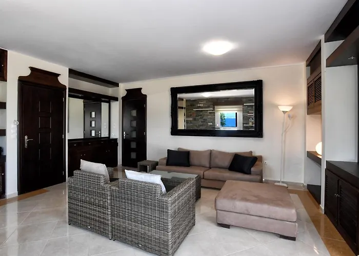 Livas Almyri Seafront Flat Apartamento *